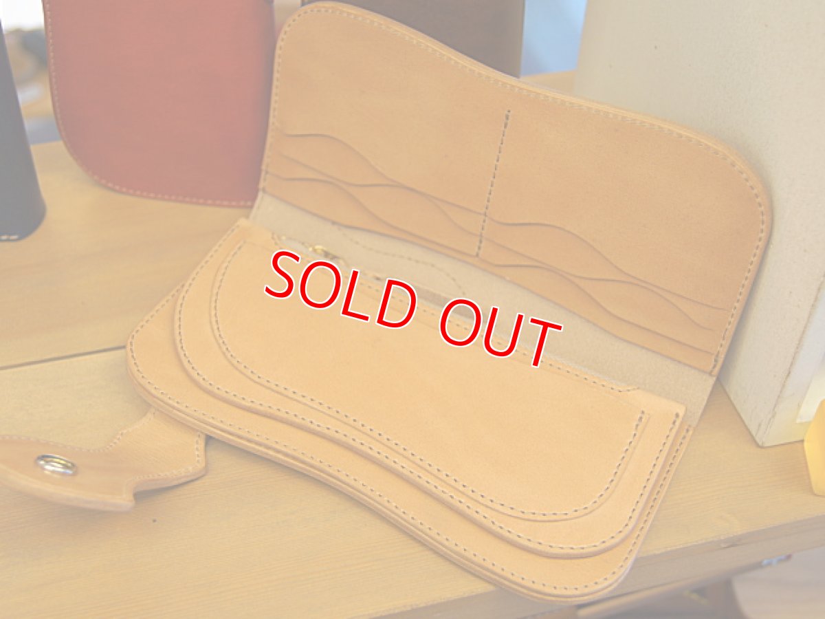 画像5: Rタイプの存在感あるバイカーウォレット！コンチョ付本革ロングウォレット (5)