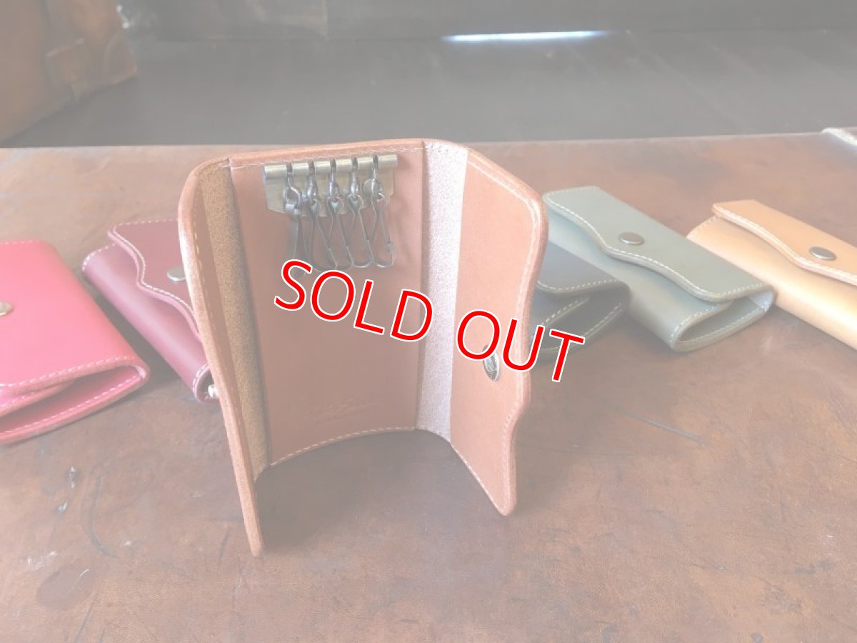 画像2: しっかり収納！！ロング&ワイドタイプ　本革キーケース (2)