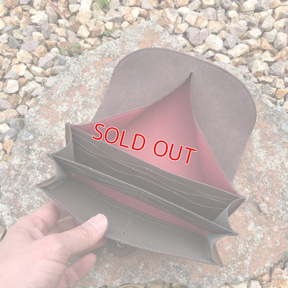 画像7: 【広島ジビエレザー】柔らかい鹿革★大容量ギャルソンタイプ長財布！小銭が取り出しやすい！ (7)