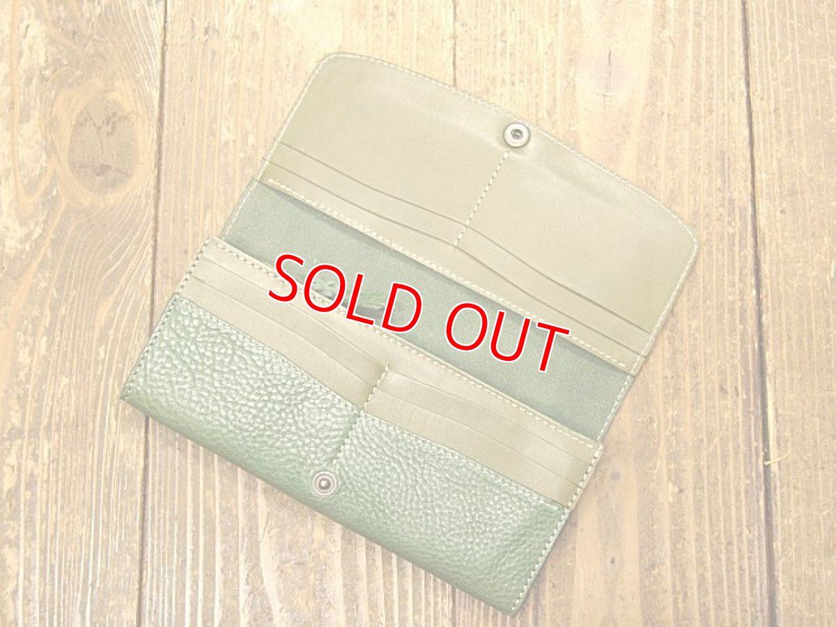 画像4: ワンボタンフラップタイプ本革長財布　カード収納12ポケット (4)