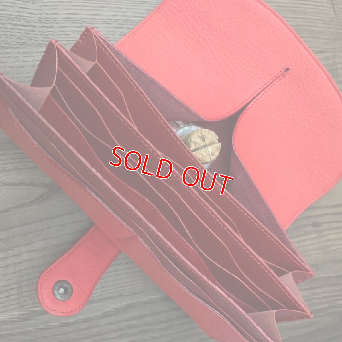 画像2: 【広島ジビエレザー】持つ人を幸せに♪柔らかい鹿革財布★ギャルソンタイプ長財布！ (2)