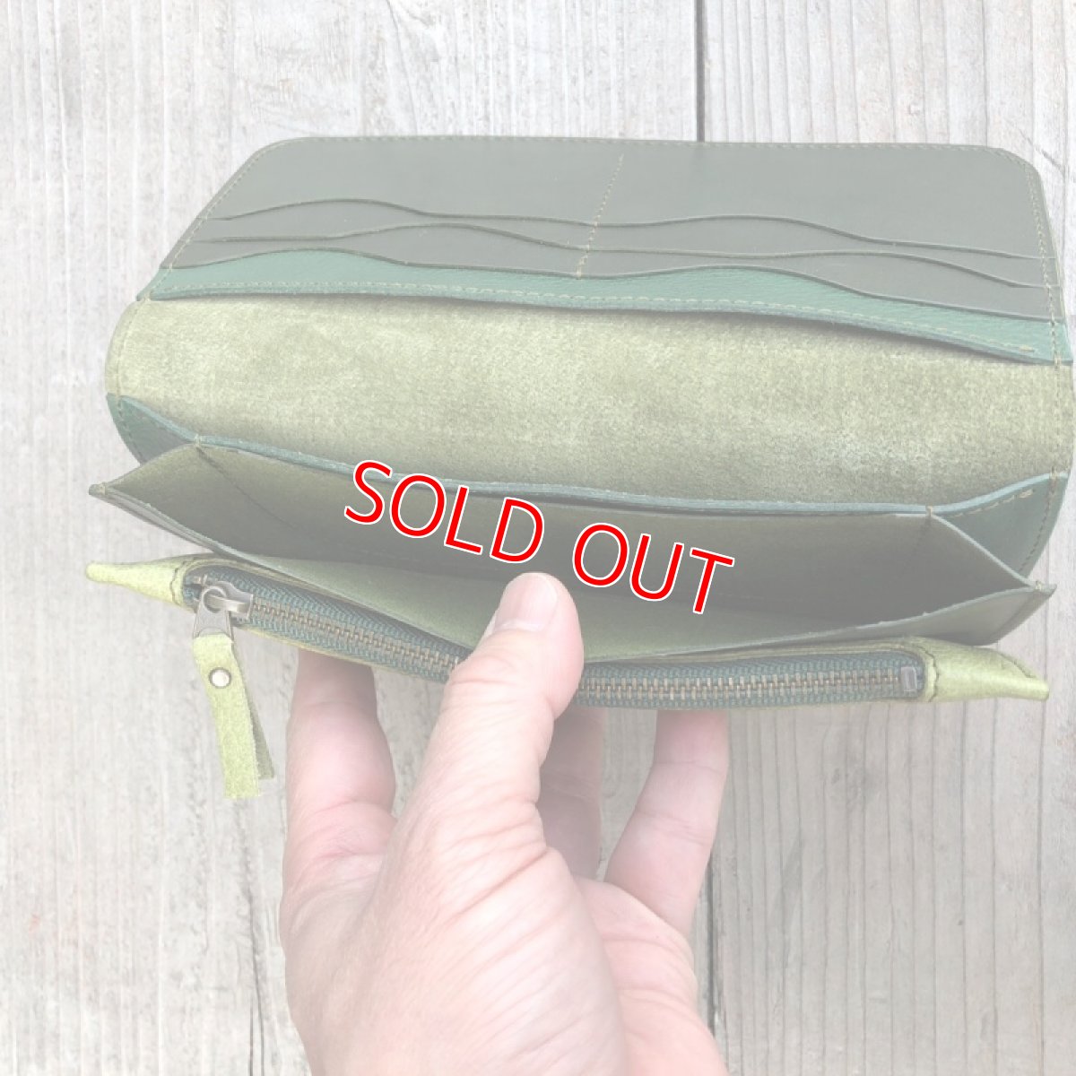 画像3: 【広島ジビエレザー】ふわふわさらさら気持ち良いさわり心地?鹿革＆牛革スタンダード長財布　限定1点　ピスタチオ (3)