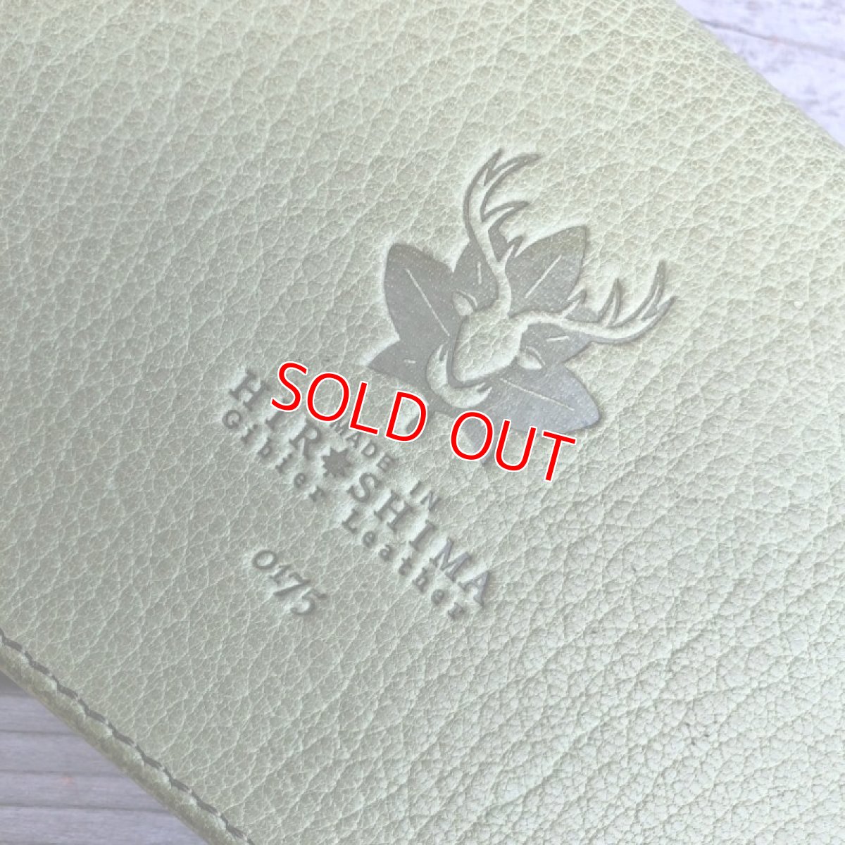 画像5: 【広島ジビエレザー】ふわふわさらさら気持ち良いさわり心地?鹿革＆牛革スタンダード長財布　限定1点　ピスタチオ (5)