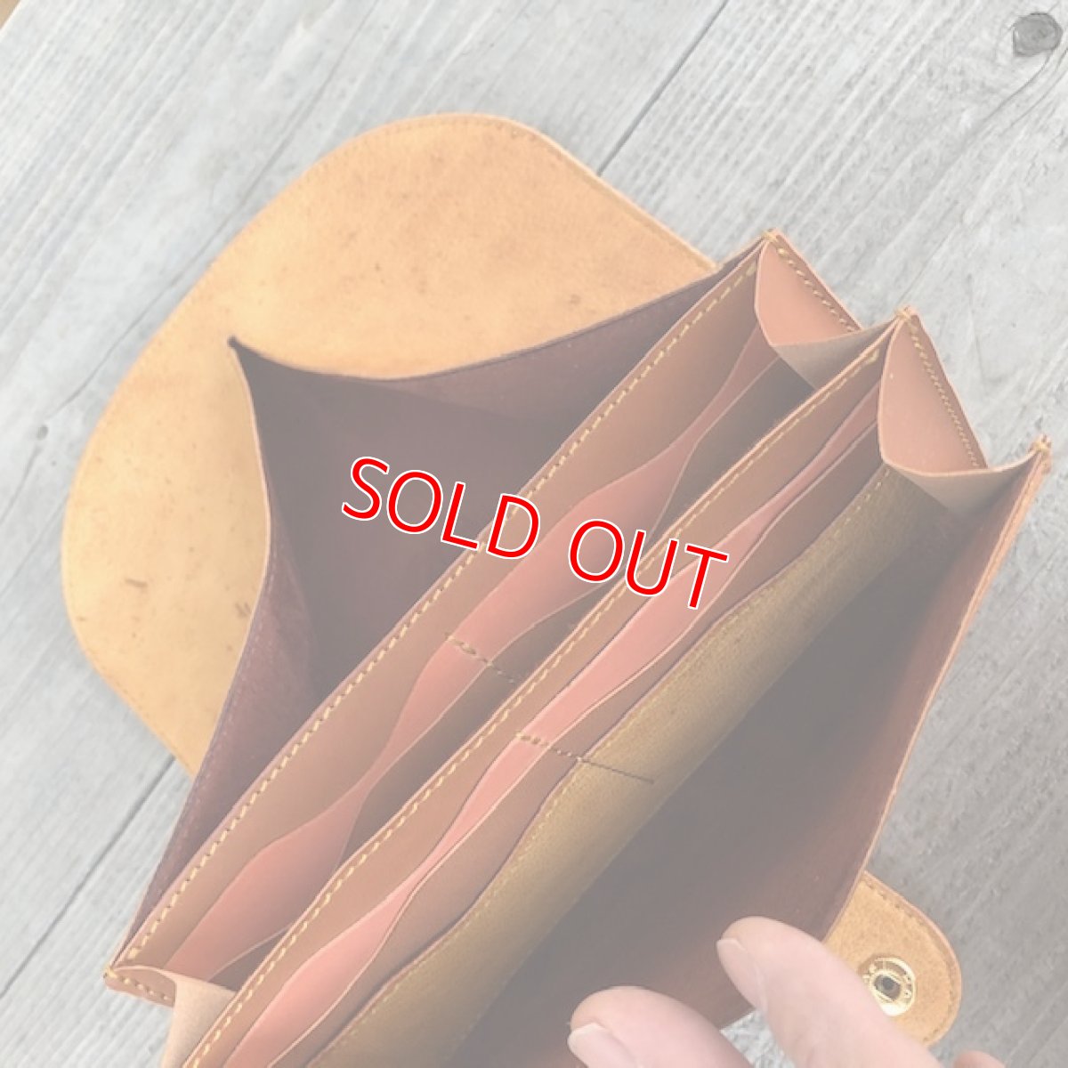 画像3: 【広島ジビエレザー】柔らかい鹿革★大容量ギャルソンタイプ長財布！小銭が取り出しやすい！ (3)