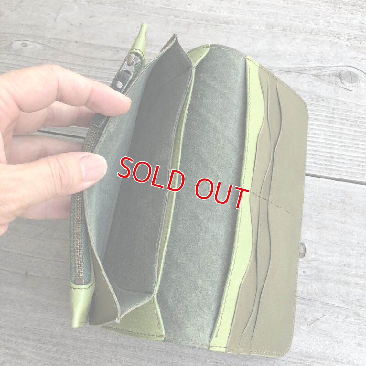 画像5: ☆限定販売☆大切なものを守ってくれるお財布！堅牢な象革＆牛革★長財布　ダークグリーン (5)