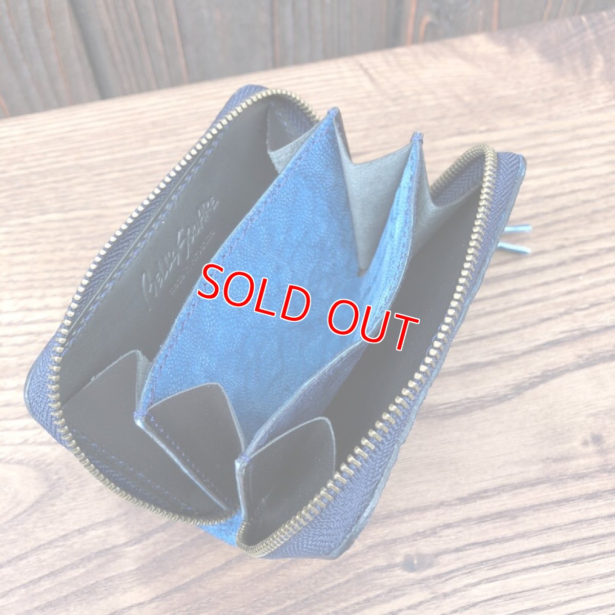 画像4: ★限定販売★ポケットにすっぽり！象革ラウンドファスナーミニウォレット！写真の現品1点です (4)