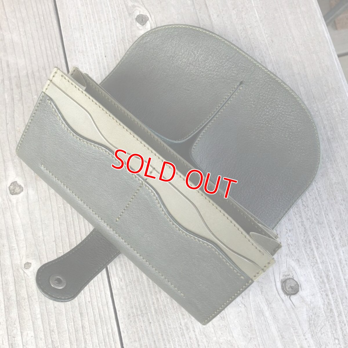 画像2: 【広島ジビエレザー】持つ人を幸せに♪柔らかい鹿革財布★ギャルソンタイプ長財布！ (2)