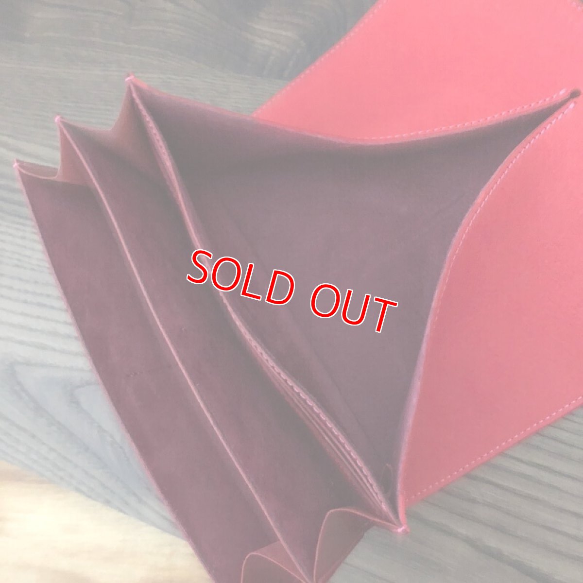 画像5: 【広島ジビエレザー】持つ人を幸せに♪柔らかい鹿革財布★ギャルソンタイプ長財布！ (5)