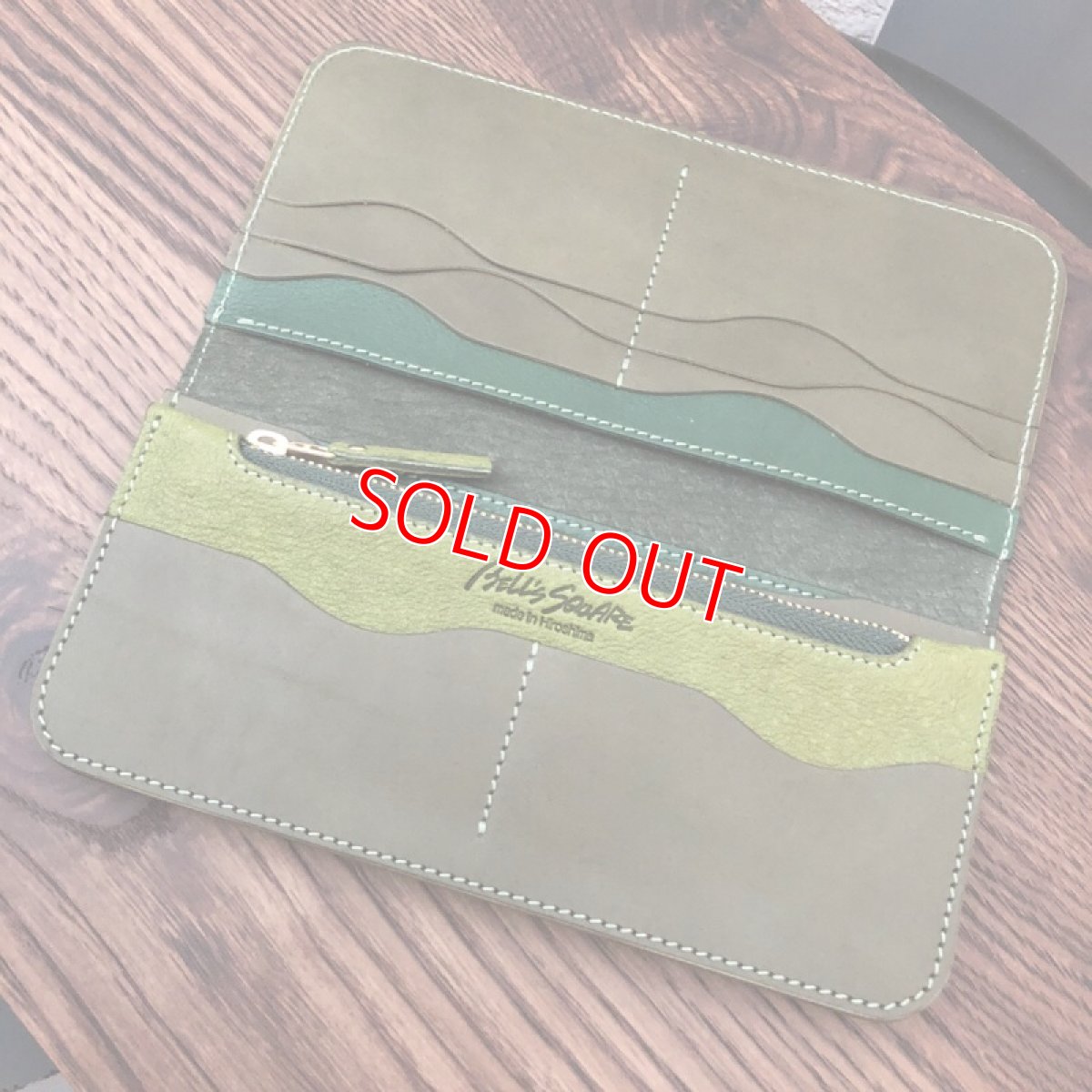 画像2: 【広島ジビエレザー】ふわふわしっとりなさわり心地?鹿革＆牛革スタンダード長財布　限定1点　ピスタチオ (2)