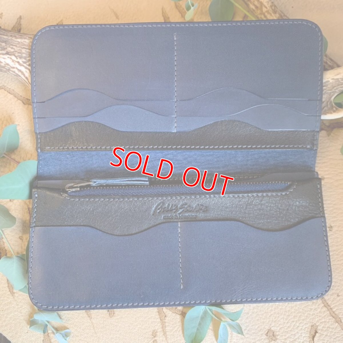 画像2: 【広島ジビエレザー】鹿革＆牛革スタンダード長財布　限定1点　ブラック&ネイビー (2)