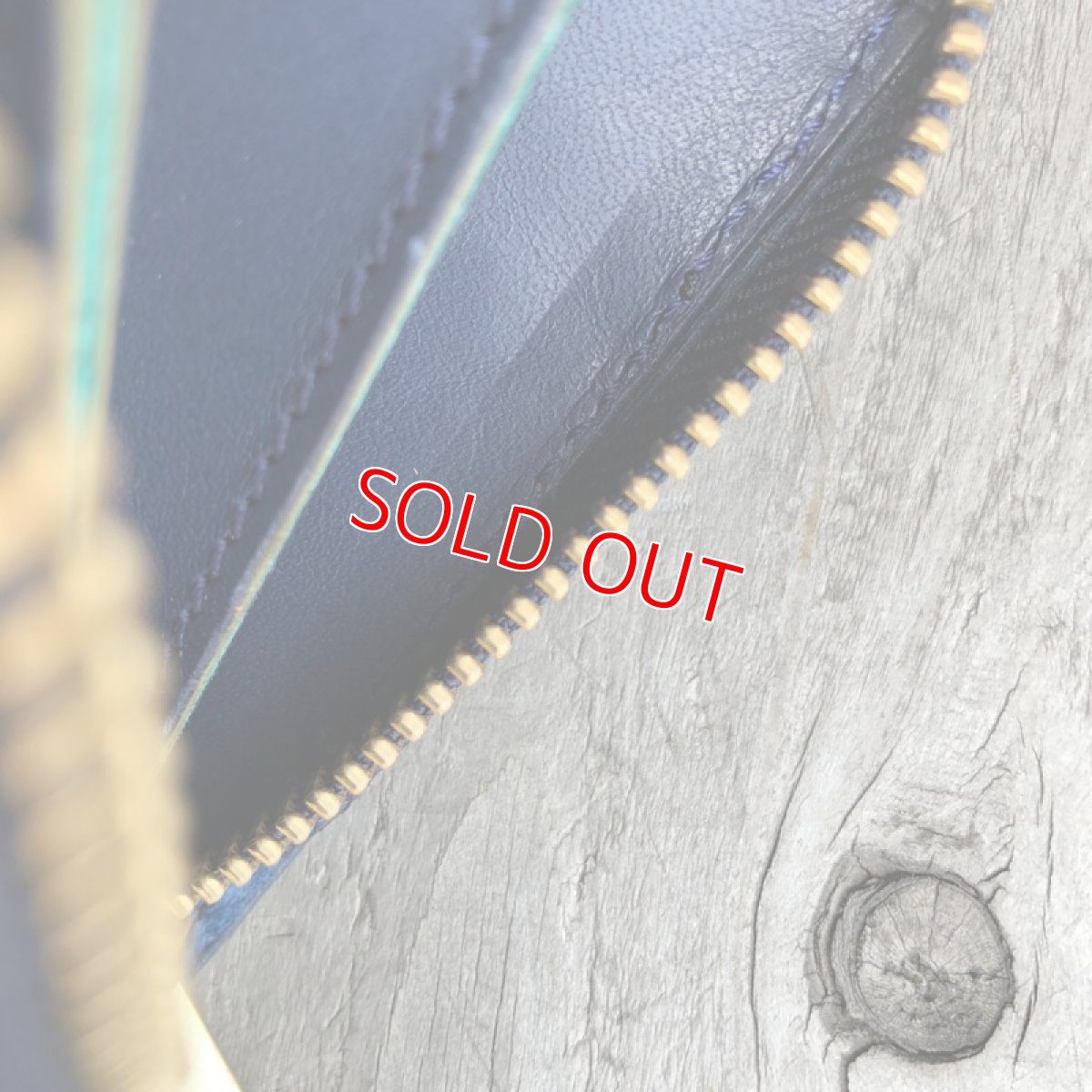 画像10: ☆訳あり限定販売☆象革＆牛革ラウンドファスナー長財布　　写真の1点をお届けします (10)