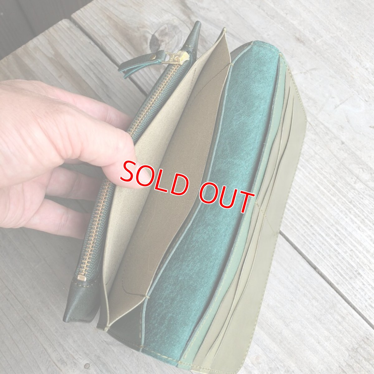 画像3: 【広島ジビエレザー】鹿革＆牛革スタンダード長財布　限定1点　ダークグリーン (3)