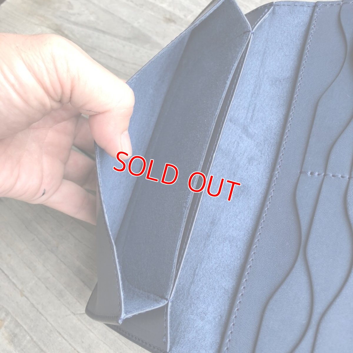 画像3: ☆限定販売☆固い革！しっかり丈夫な象革＆牛革★札入れタイプ長財布　ブルー (3)