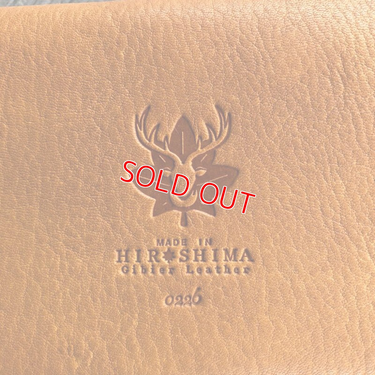 画像9: 【広島ジビエレザー】ふわふわさらさら気持ち良いさわり心地?鹿革＆牛革スタンダード長財布　限定1点　キャメル (9)