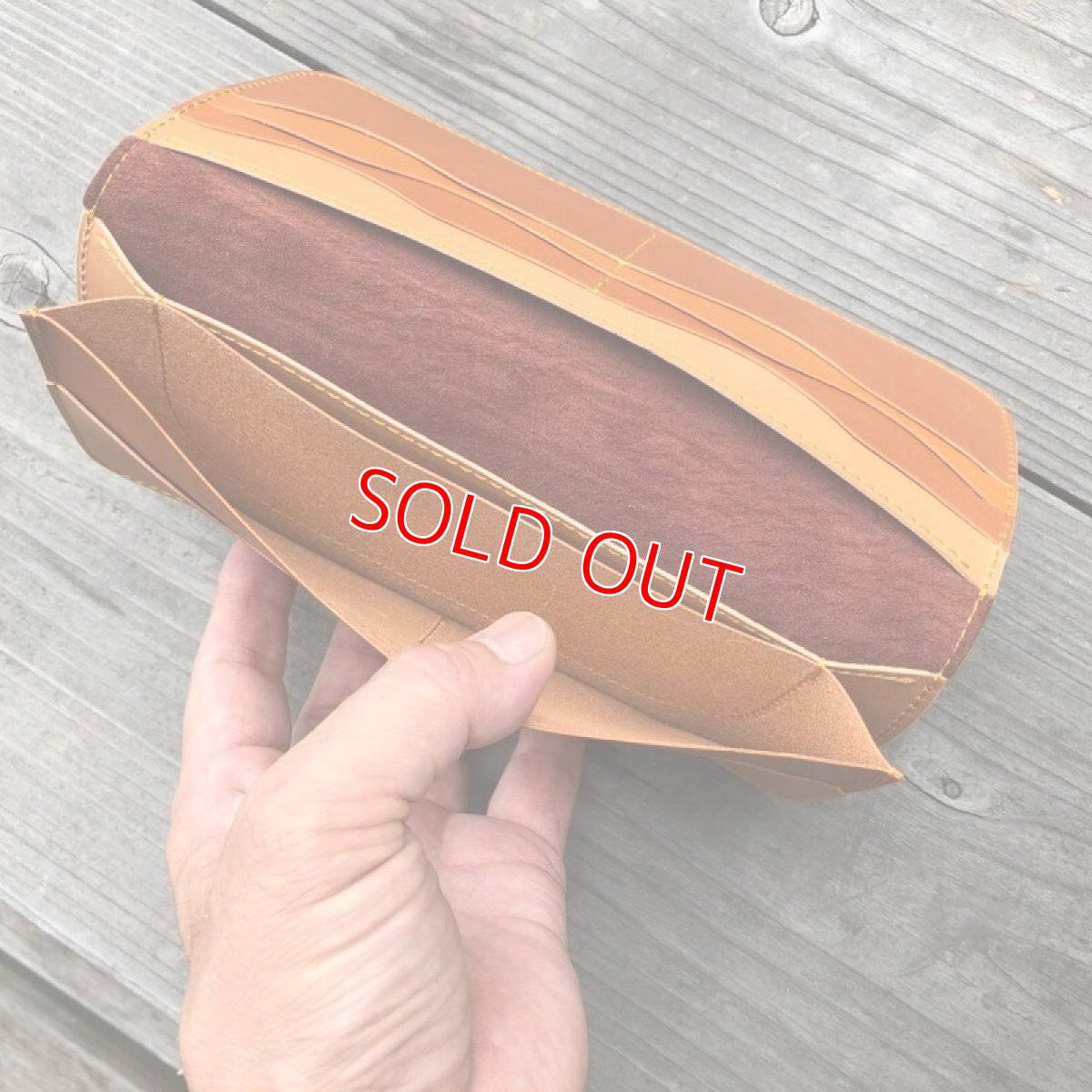 画像6: 鹿革＆牛革スタンダード長財布★シボがワイルド！気持ち良いさわり心地?限定1点　キャメル　【広島ジビエレザー】 (6)