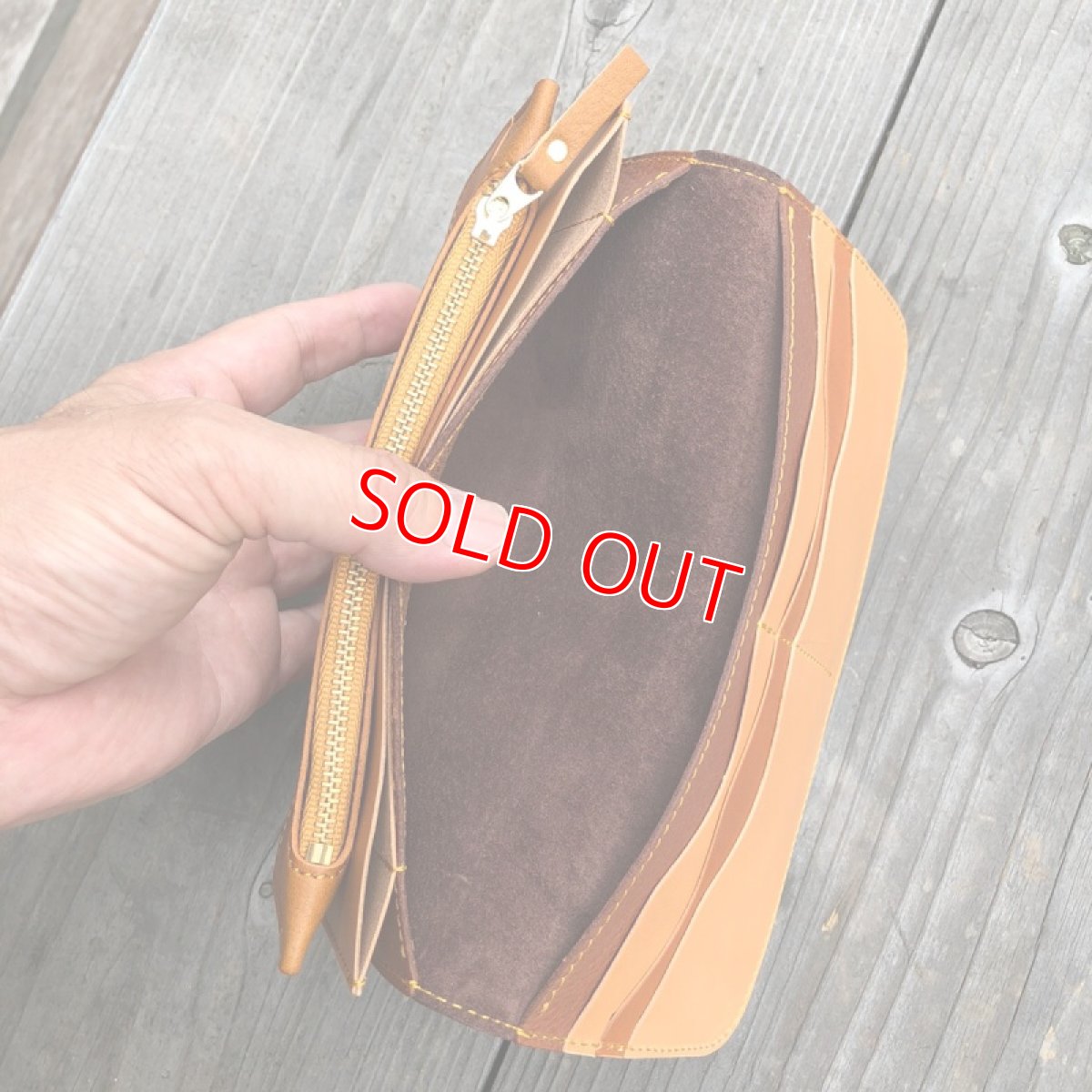 画像8: 【広島ジビエレザー】シボがワイルド！気持ち良いさわり心地?鹿革＆牛革スタンダード長財布　限定1点　キャメル (8)