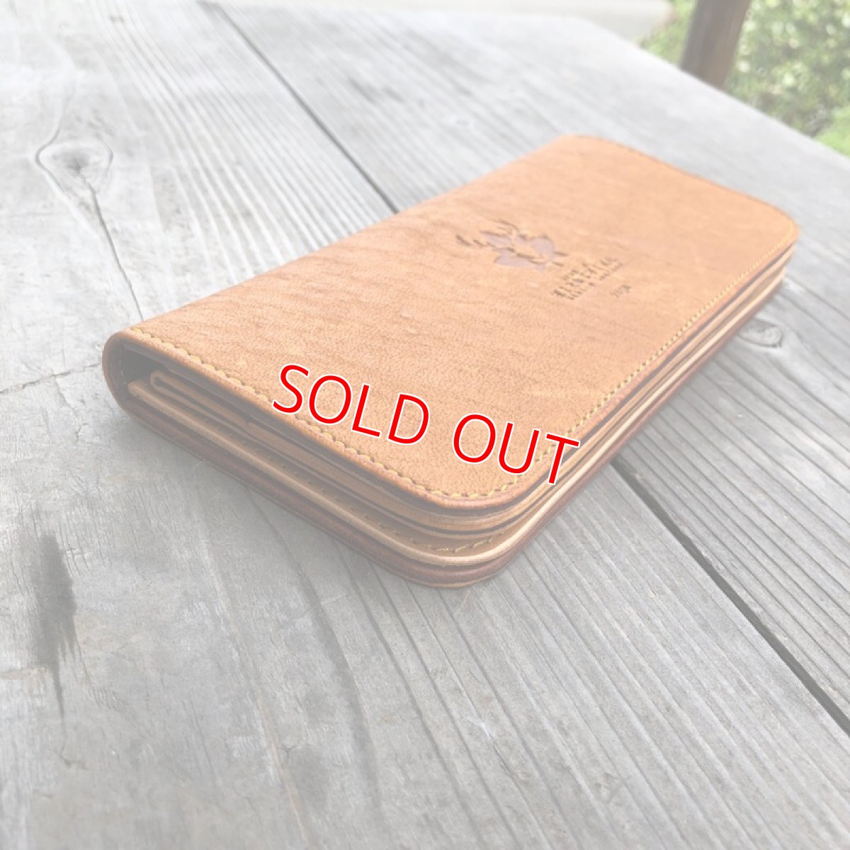 画像2: 【広島ジビエレザー】シボがワイルド！気持ち良いさわり心地?鹿革＆牛革スタンダード長財布　限定1点　キャメル (2)