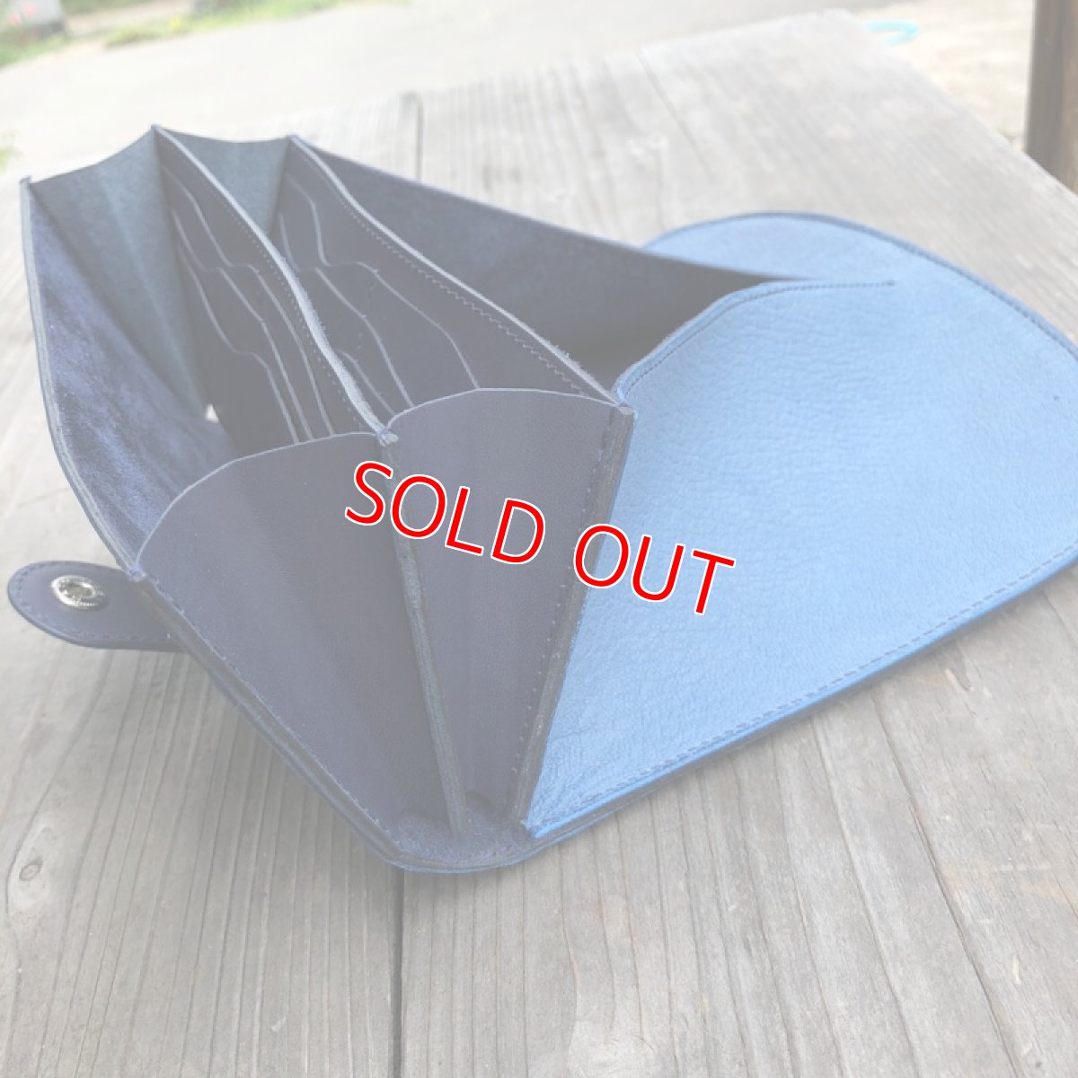 画像5: 【広島ジビエレザー】感動の手触り♪ふわふわ柔らかい鹿革財布★ギャルソンタイプ長財布！ (5)