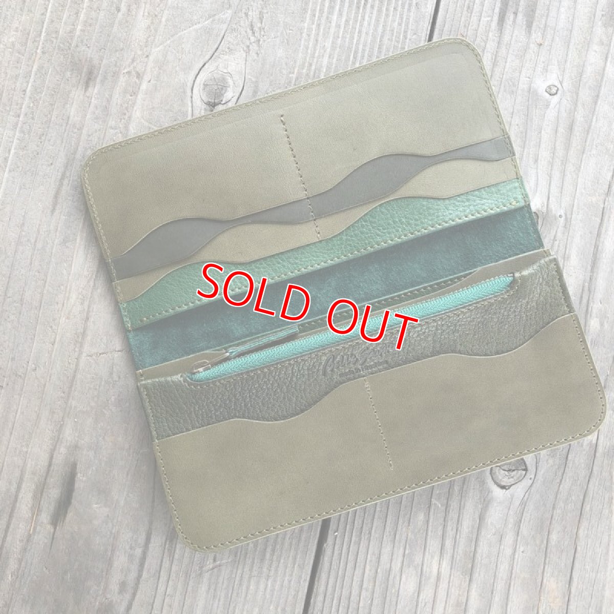 画像6: ジビエ鹿革＆牛革スタンダード長財布★しっとりした手触り！やわらかい?　限定1点　ダークグリーン【広島ジビエレザー】 (6)