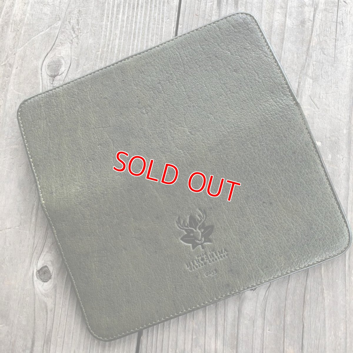 画像4: ジビエ鹿革＆牛革スタンダード長財布★しっとりした手触り！やわらかい?　限定1点　ダークグリーン【広島ジビエレザー】 (4)