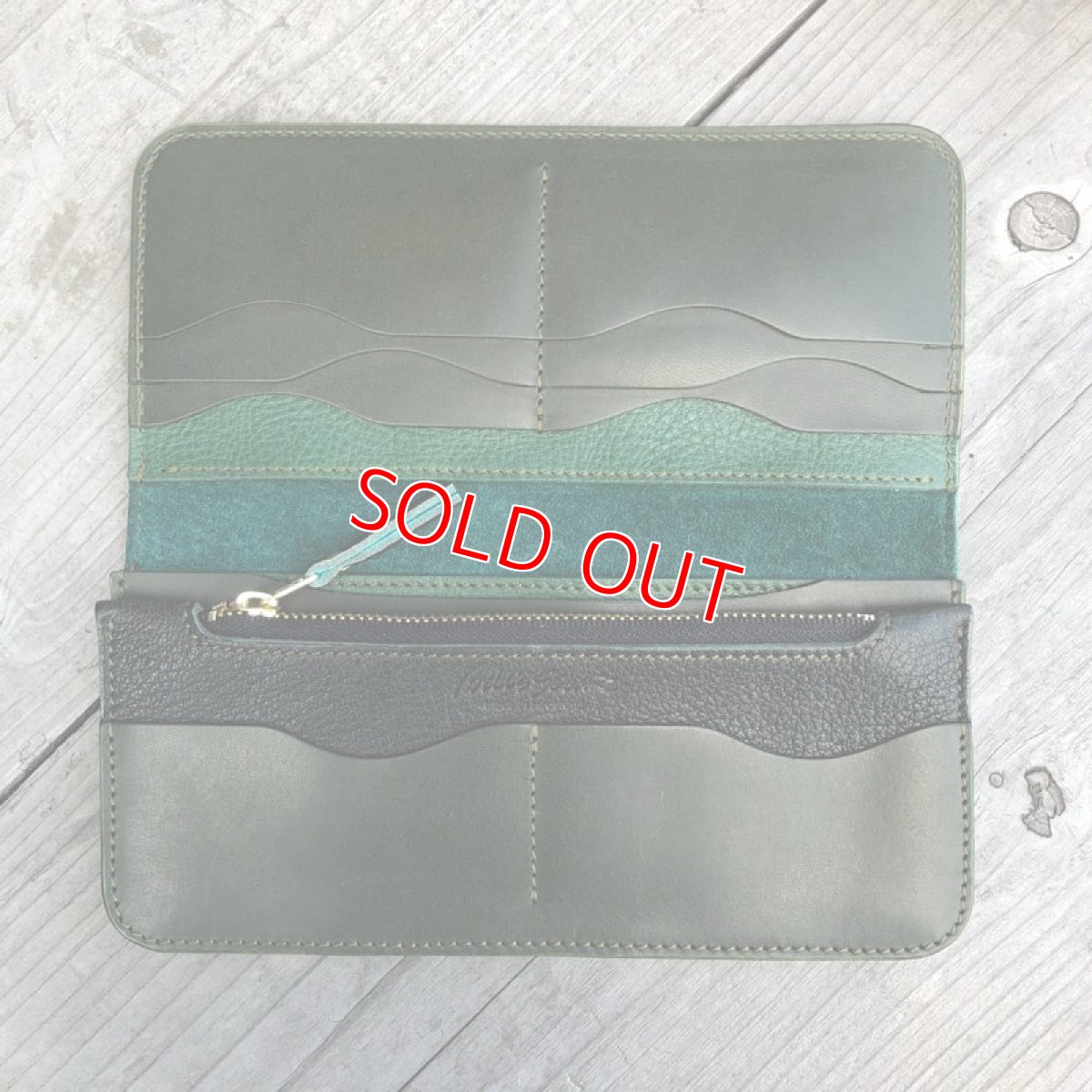 画像3: 【広島ジビエレザー】ふわふわさらさら気持ち良いさわり心地?鹿革＆牛革スタンダード長財布　限定1点　ダークグリーン (3)