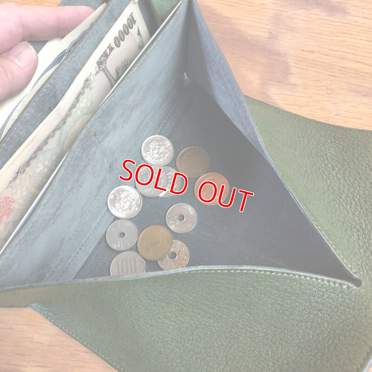 画像10: 【広島ジビエレザー】手にした瞬間感動する♪柔らかい鹿革財布★ギャルソンタイプ長財布！ (10)