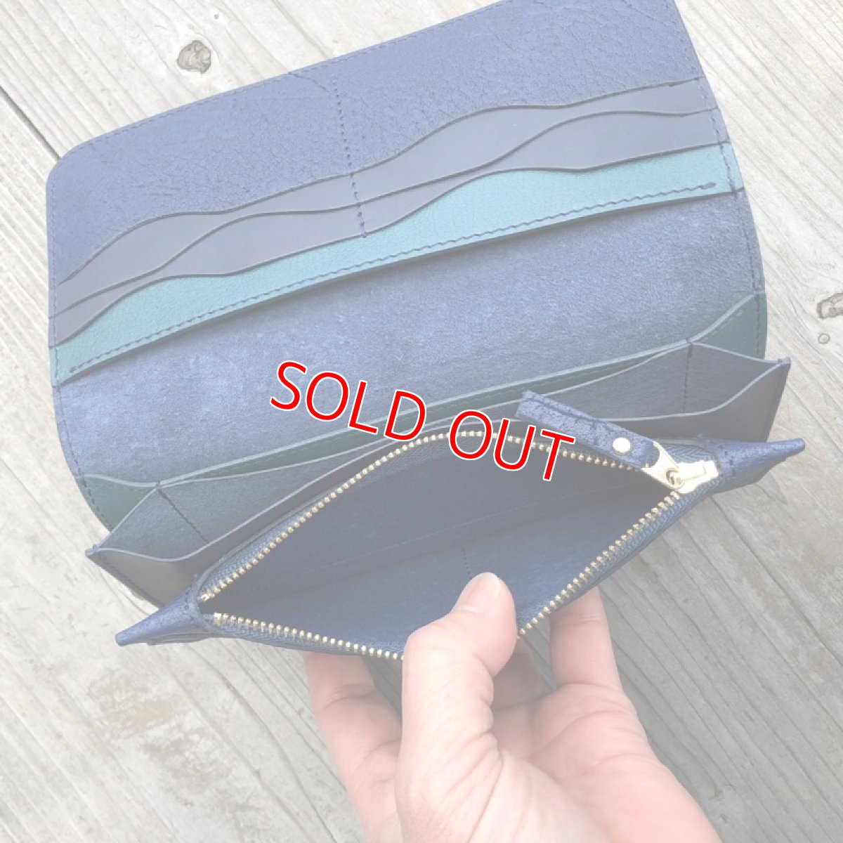 画像5: 【広島ジビエレザー】猪突猛進！生き傷が良い表情★猪革＆牛革スタンダード長財布　限定1点 (5)