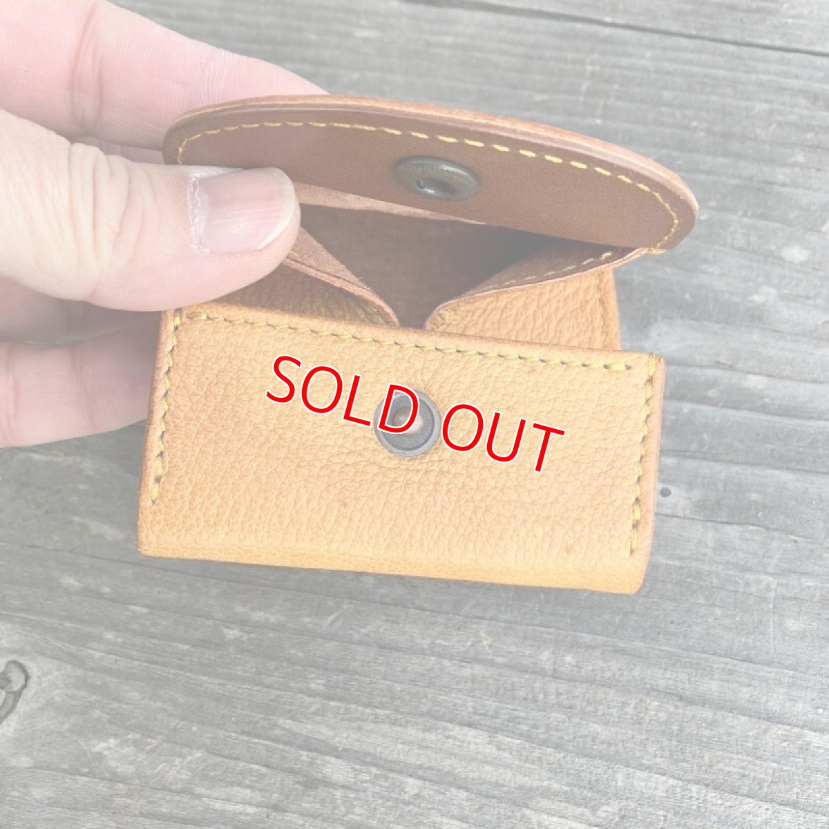 画像3: 【アウトレット】鹿革ボックスコインケース（キャメル） (3)