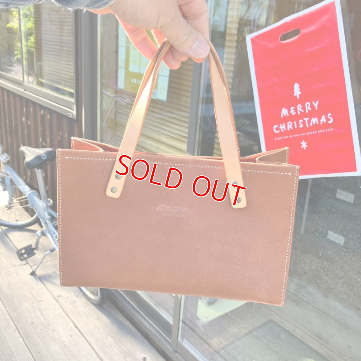 画像4: 【アウトレット】牛革ミニトートバッグ★財布とスマホとキーケースを入れてちょっとお出かけ★バッグインバッグにも (4)