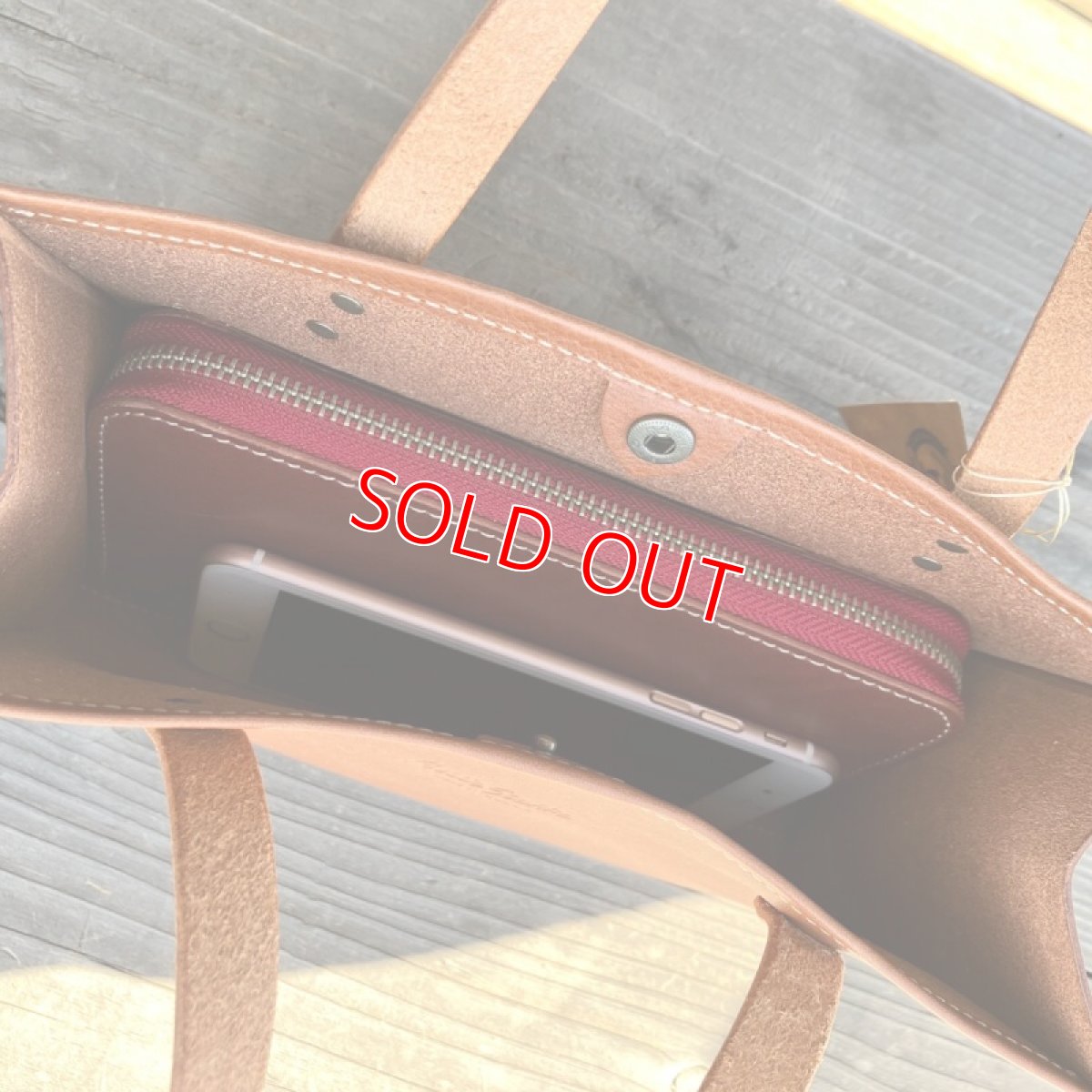 中身は付属しません