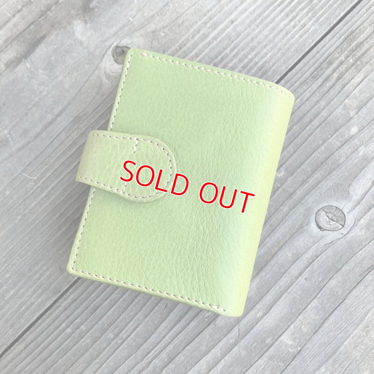 画像2: 【アウトレット】小さくてもしっかり収納！小さなバッグにぴったり！コンパクト二つ折り財布 (2)