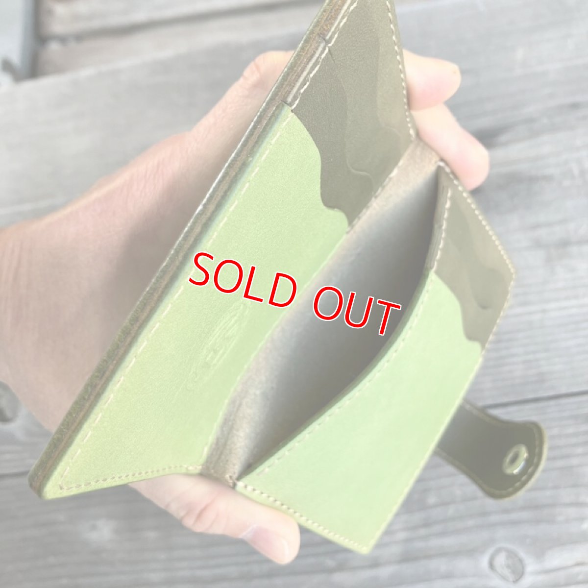 画像8: 【アウトレット】小さくてもしっかり収納！小さなバッグにぴったり！コンパクト二つ折り財布 (8)