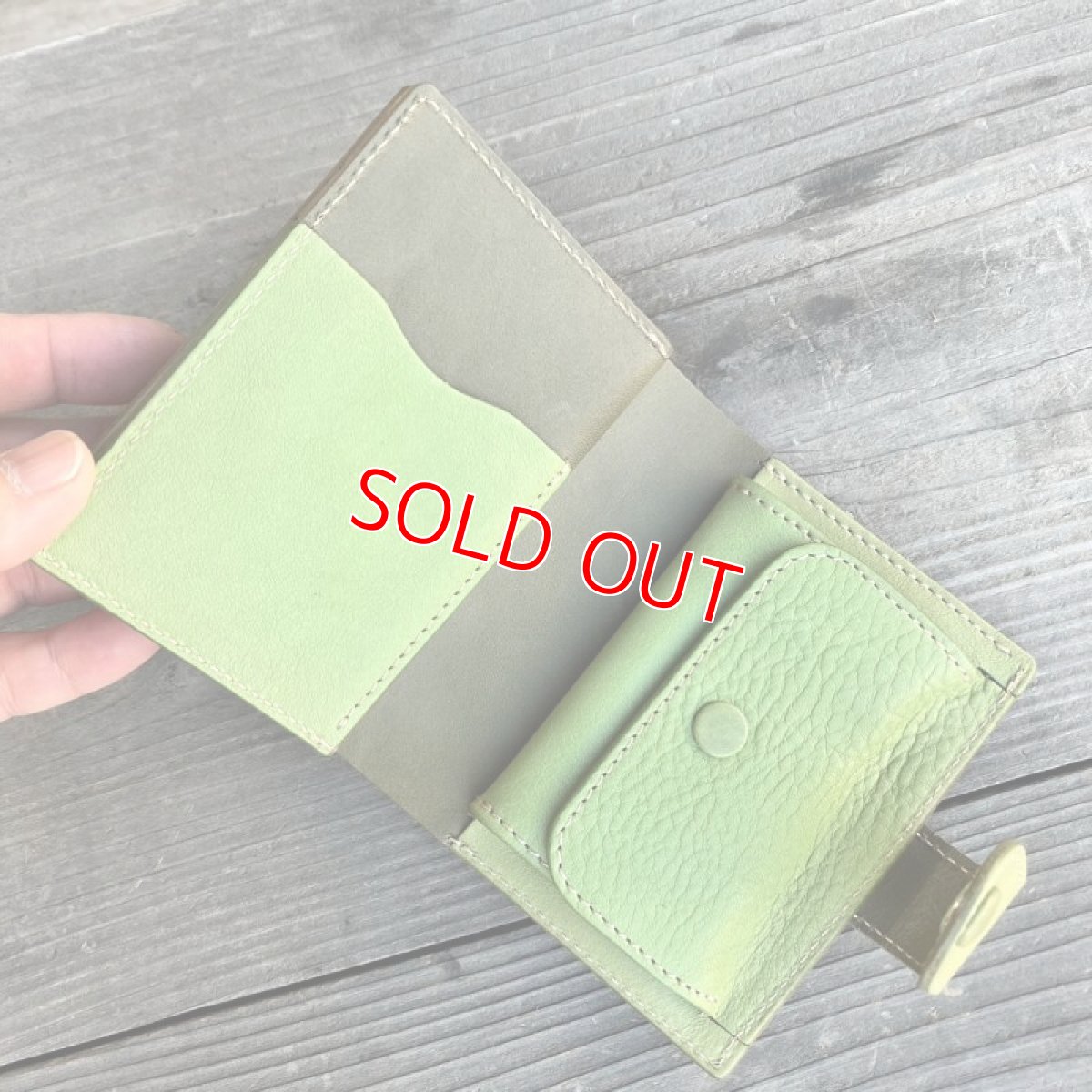 画像5: 【アウトレット】小さくてもしっかり収納！小さなバッグにぴったり！コンパクト二つ折り財布 (5)