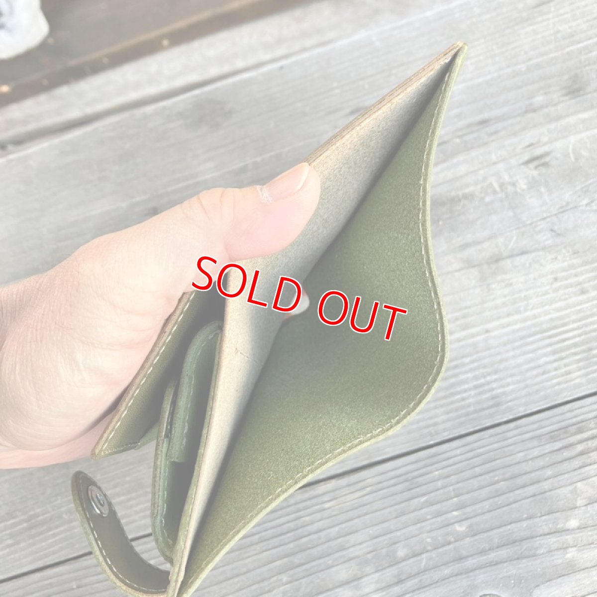 画像9: 【アウトレット】小さくてもしっかり収納！小さなバッグにぴったり！コンパクト二つ折り財布 (9)