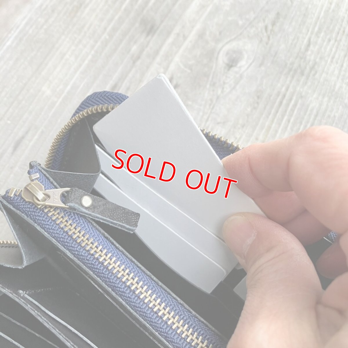 画像9: ☆限定販売☆職人が作る財布！希少象革＆牛革NEWタイプラウンドファスナー長財布　　写真の1点をお届けします (9)