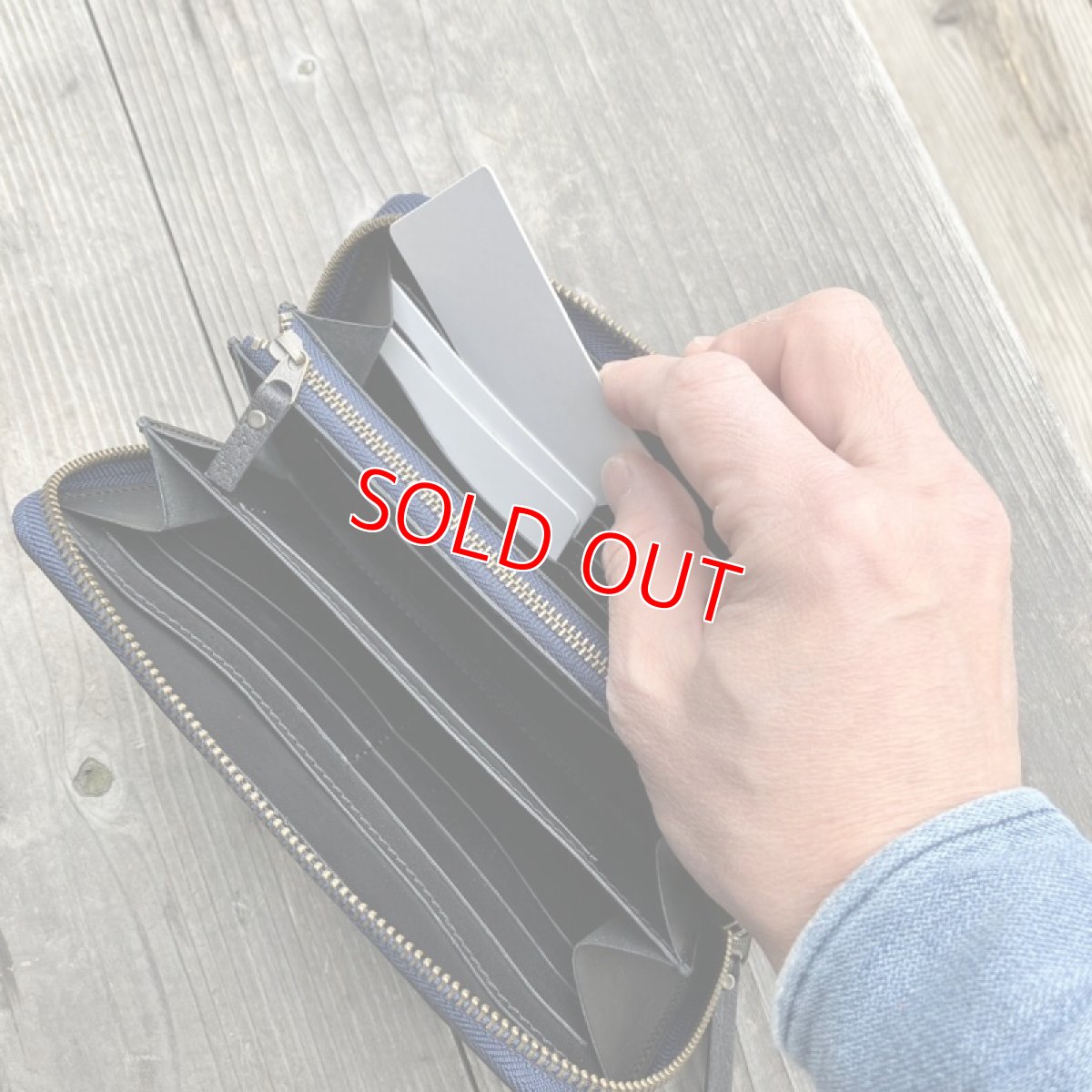 画像9: 【広島ジビエレザー】職人が作るお財布★NEWタイプ猪革＆牛革ラウンド長財布　限定1点 (9)