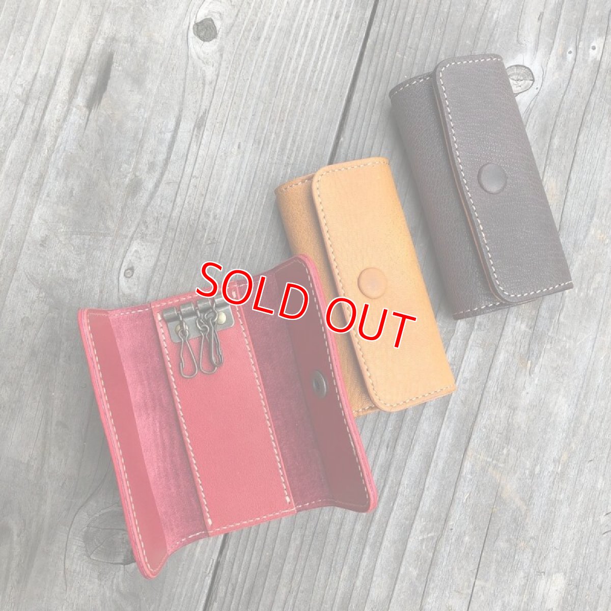 画像2: 【広島ジビエレザー】手のひらサイズの上質鹿革ミニキーケース（3連キー金具付き） (2)