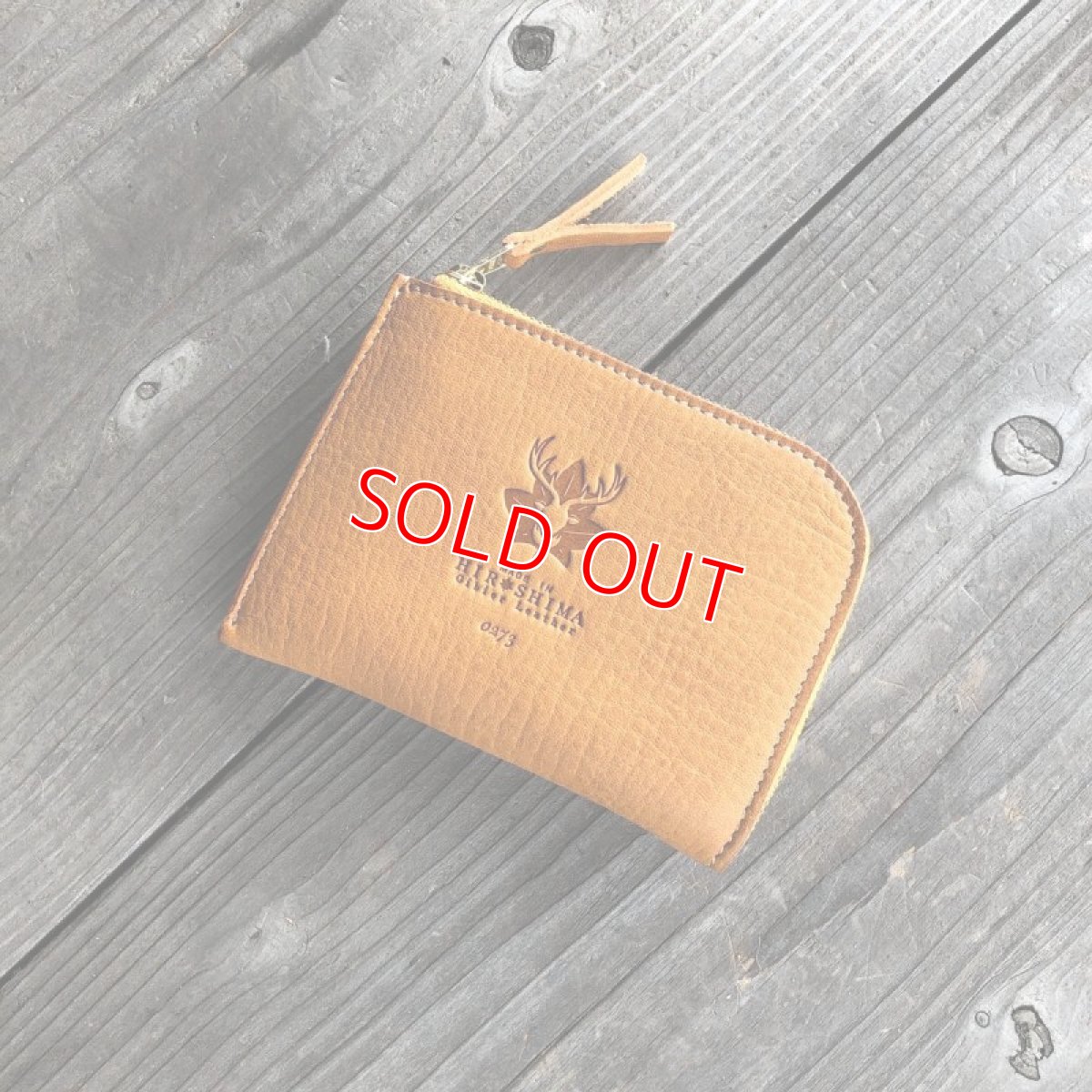 画像4: Ｌ型ファスナー財布【monoマガジン掲載商品】スリムでコンパクト！柔らかいからマチが無くても出し入れしやすい (4)