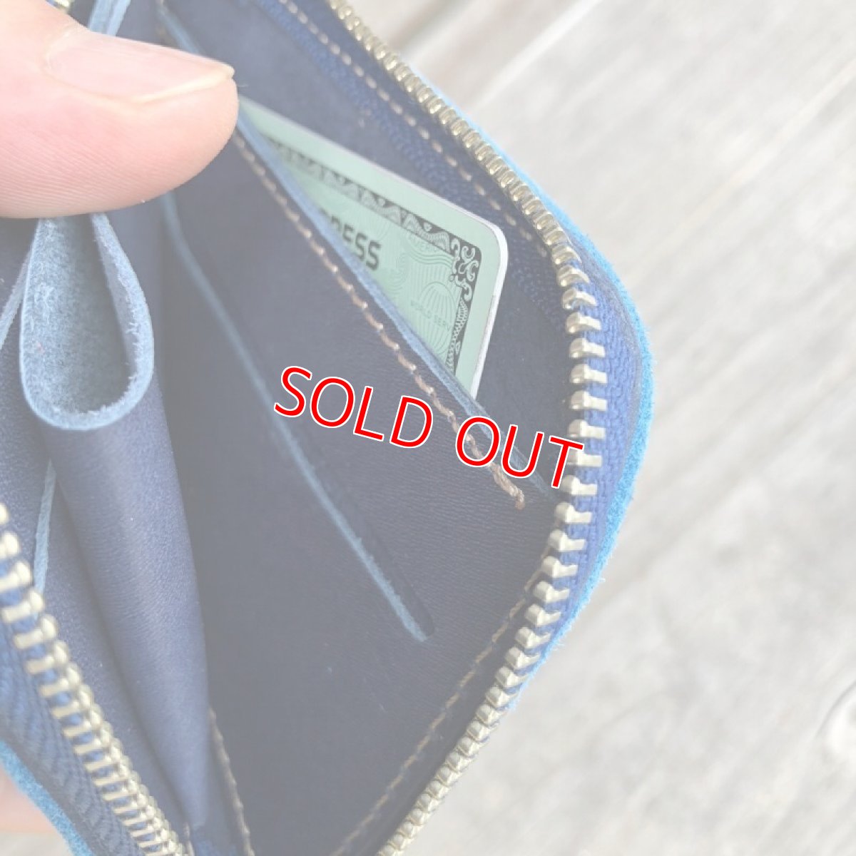 画像6: 【アウトレット】スリムなＬ型ファスナーウォレット　スカイブルー (6)