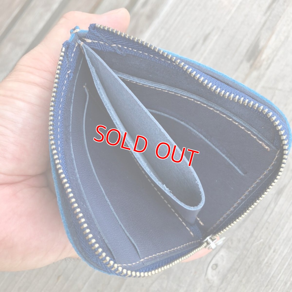 画像4: 【アウトレット】スリムなＬ型ファスナーウォレット　スカイブルー (4)