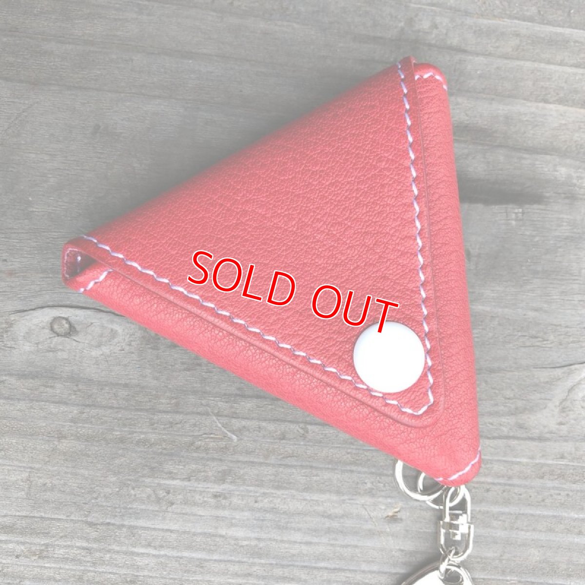 画像2: 【アウトレット】手のひらサイズ！おむすび小銭入れ♪ジビエ鹿革三角コインケース (2)