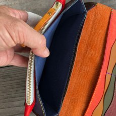 画像6: 【アウトレット】カラフルな長財布！贅沢にジビエレザーを使用　限定1点　カラフル (6)