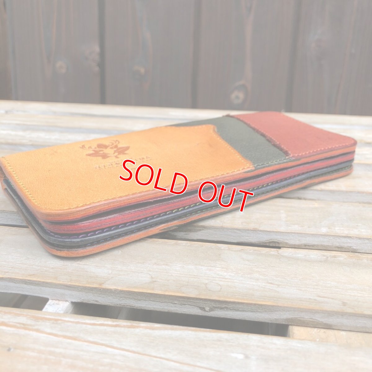 画像2: 【アウトレット】カラフルな長財布！贅沢にジビエレザーを使用　限定1点　カラフル (2)