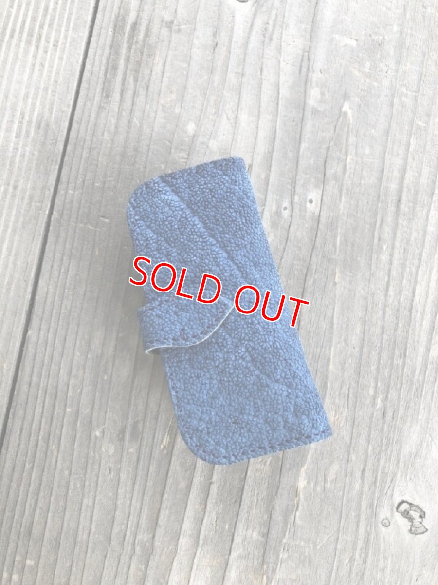 画像2: 【アウトレット】象革　コンパクト本革キーケース　写真の現品1点販売です　ブルー (2)