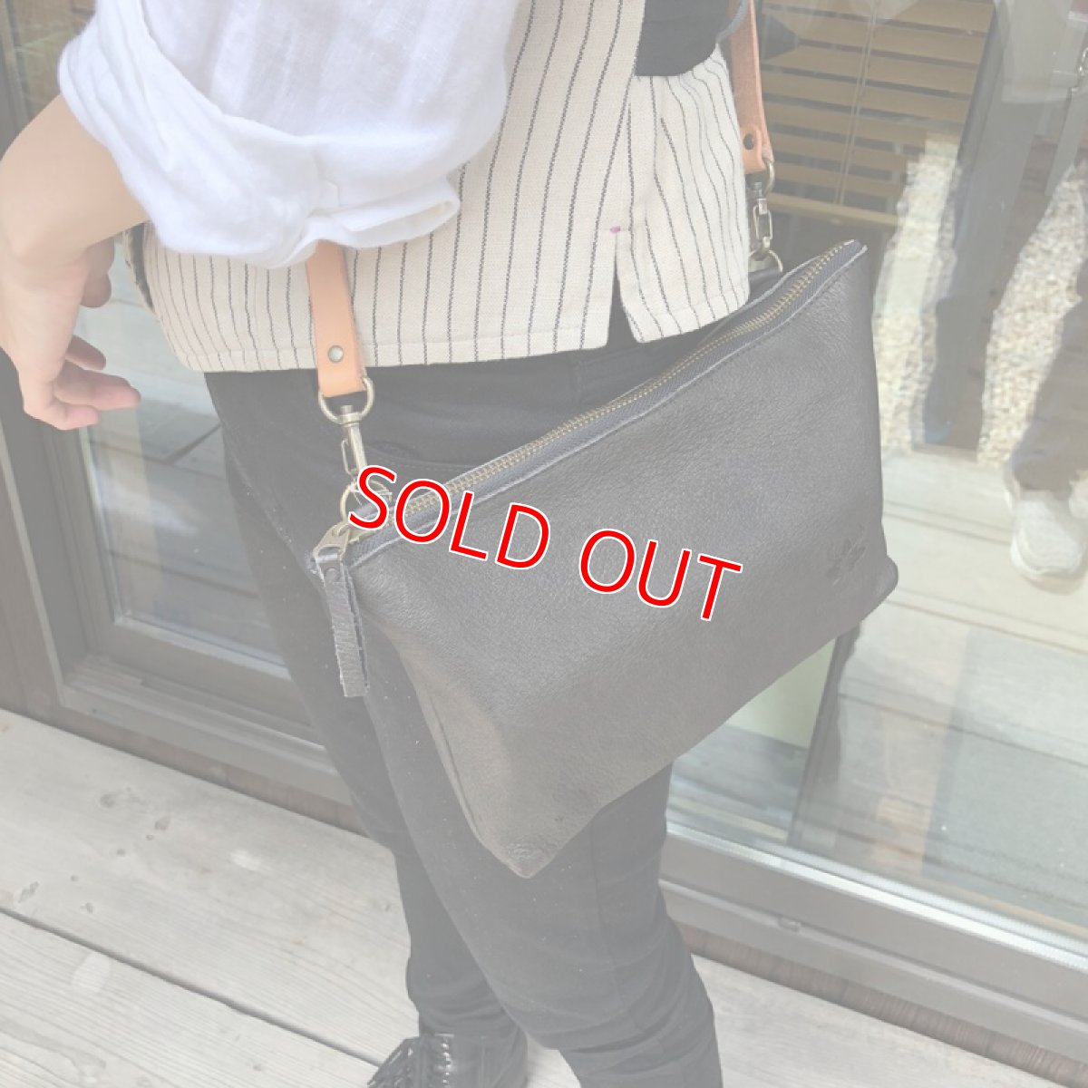 画像2: 【アウトレット】サコッシュ　ショルダーポーチ　ジビエレザー鹿革　限定1点　ブラック (2)