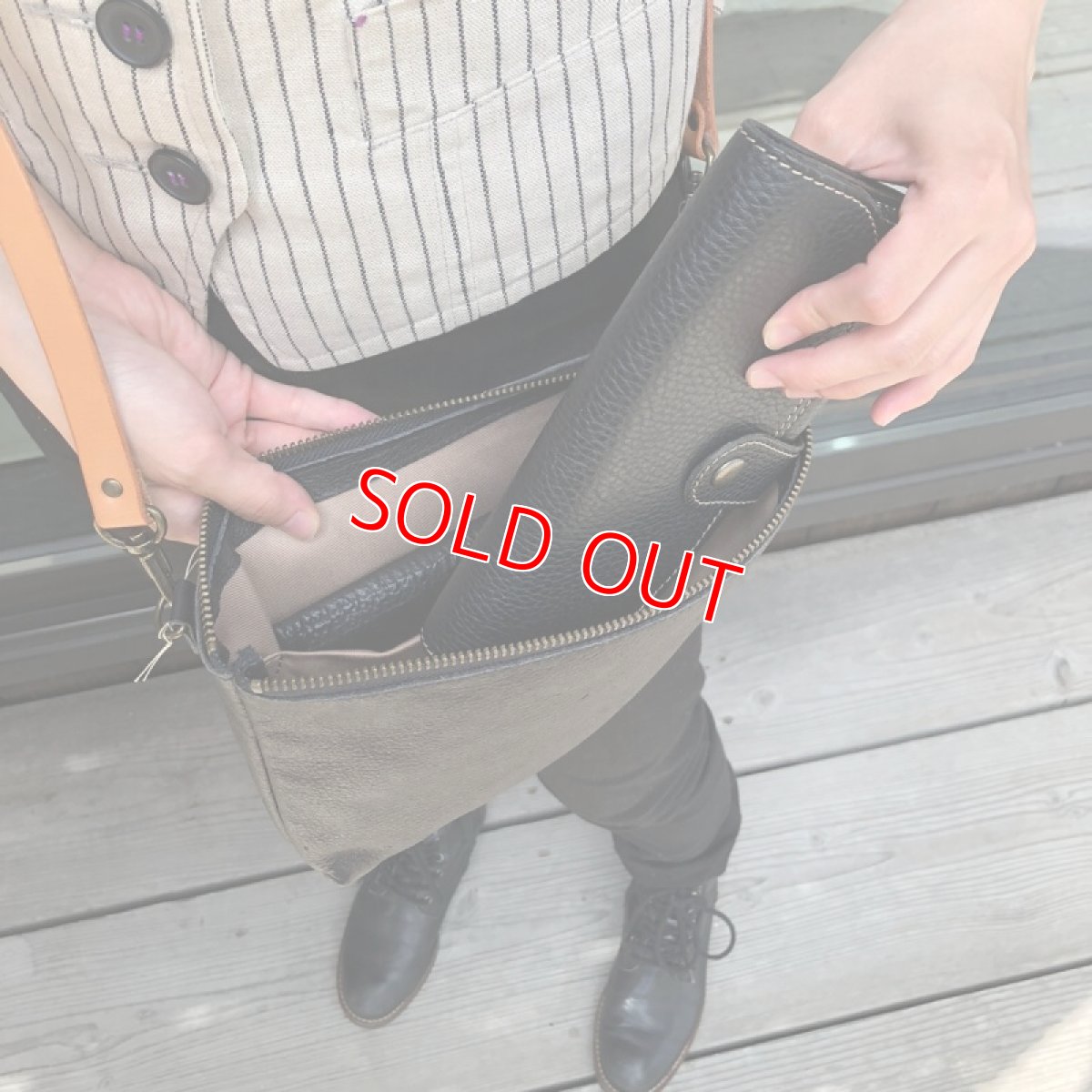 画像5: 【アウトレット】サコッシュ　ショルダーポーチ　ジビエレザー鹿革　限定1点　ブラック (5)