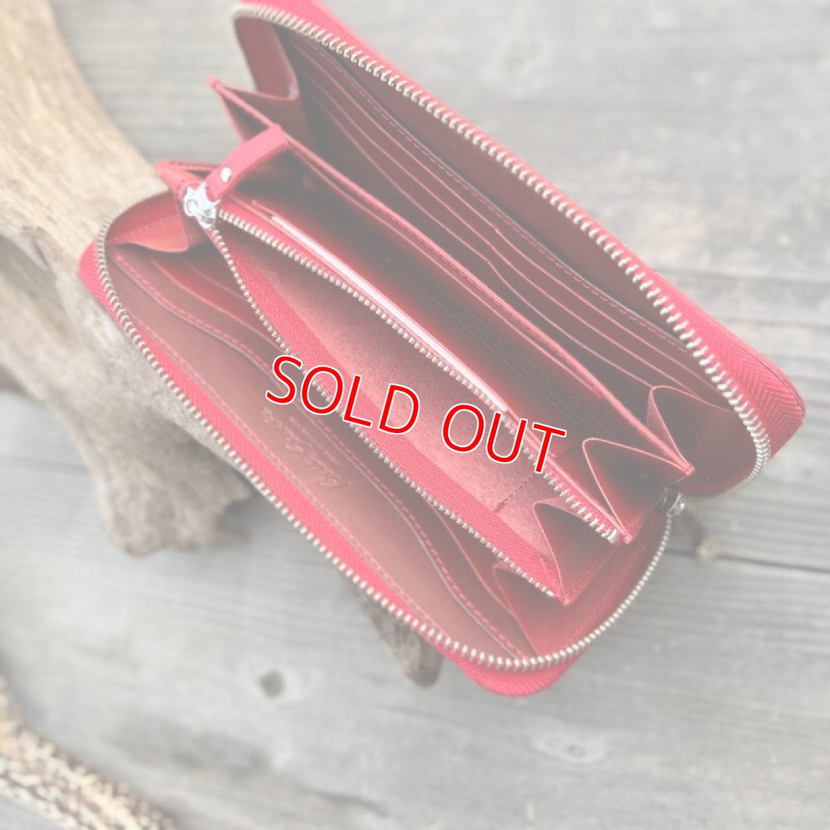 画像5: 【広島ジビエレザー】職人が作るお財布★NEWタイプ鹿革＆牛革ラウンド長財布　レッド (5)