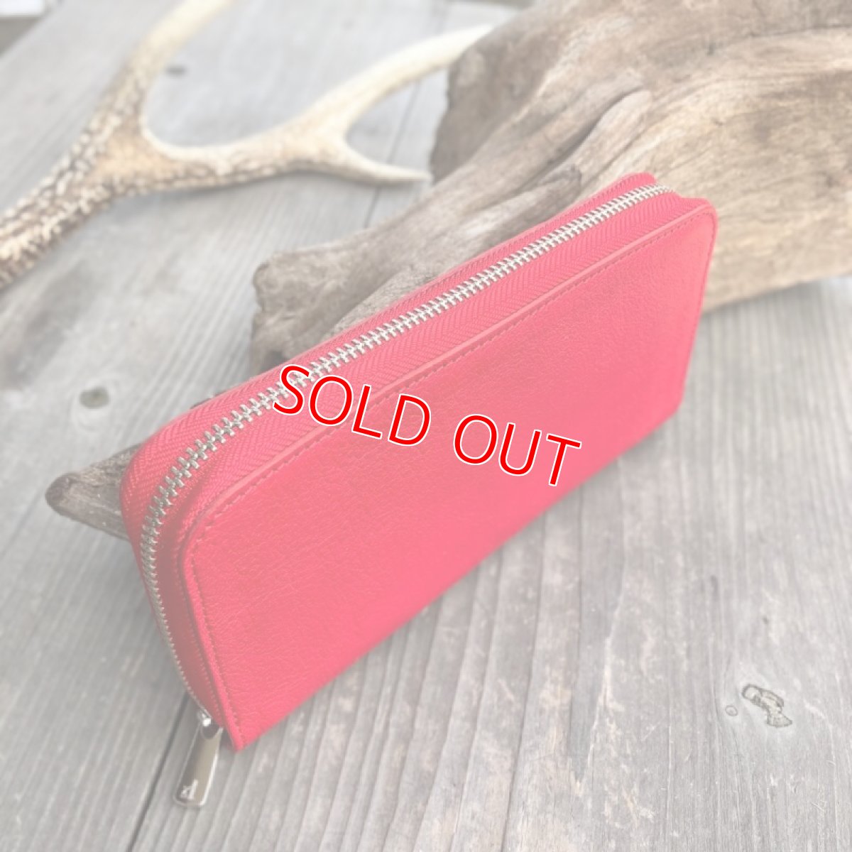 画像2: 【広島ジビエレザー】職人が作るお財布★NEWタイプ鹿革＆牛革ラウンド長財布　レッド (2)