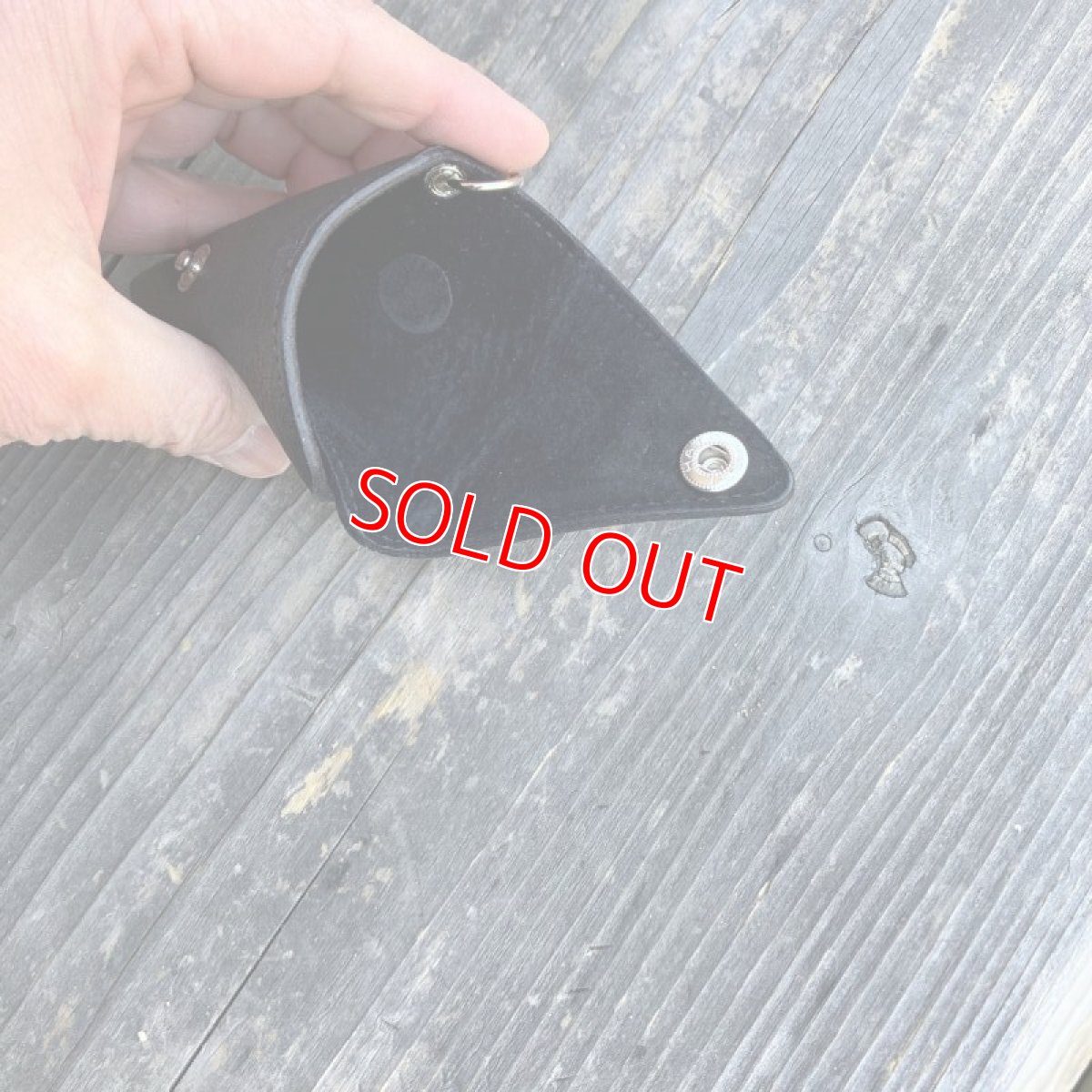 画像2: 【アウトレット】手のひらサイズ！おむすび小銭入れ♪鹿革三角コインケース　ブラック (2)