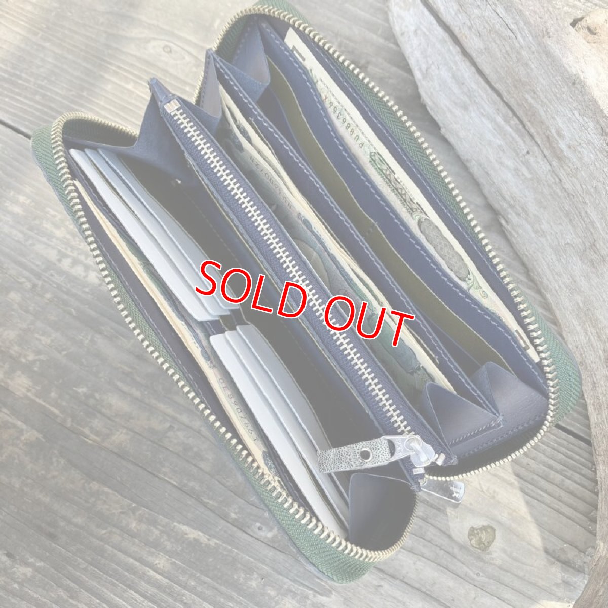 画像7: ☆限定1点決算３０％OFF☆超希少炭染めの象革＆牛革ラウンドファスナー長財布　写真の1点をお届けします (7)